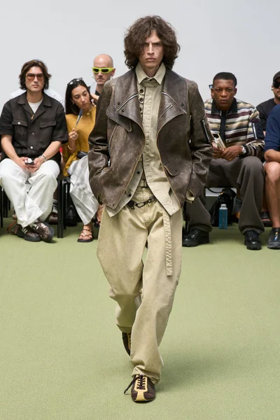 Look 35